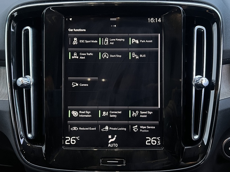 Volvo XC40 B4 MHEV Inscription - U11811