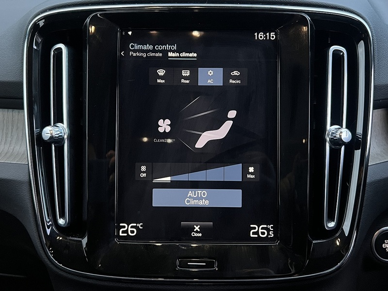 Volvo XC40 B4 MHEV Inscription - U11811