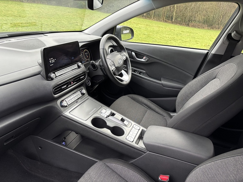 Hyundai KONA Premium - U11818