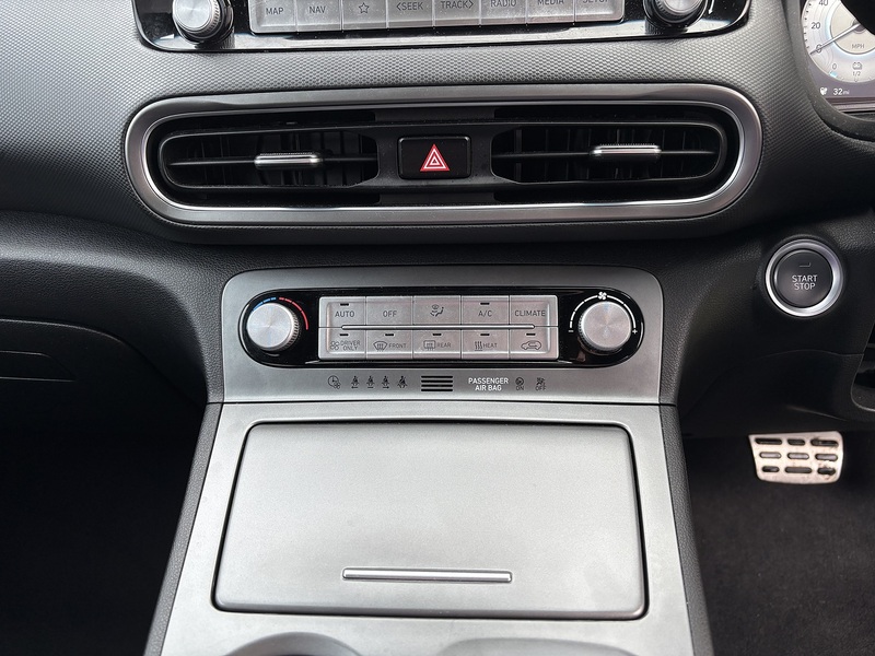 Hyundai KONA Premium - U11818