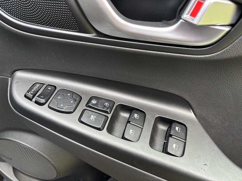 Hyundai KONA Premium - U11818