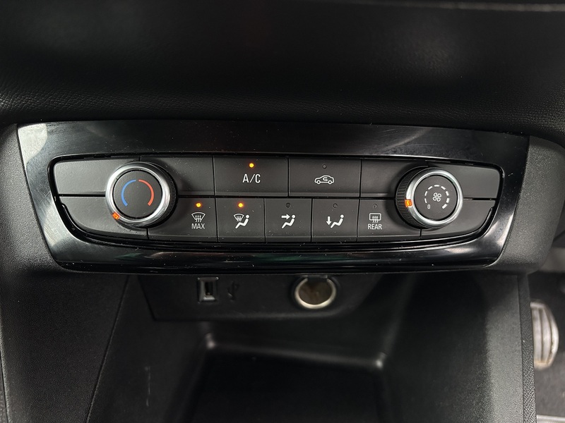 Vauxhall Corsa SE - U11821