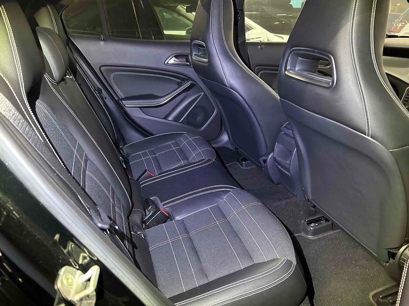 Mercedes-Benz Gla-Class Gla 180 Urban Edition - U11826