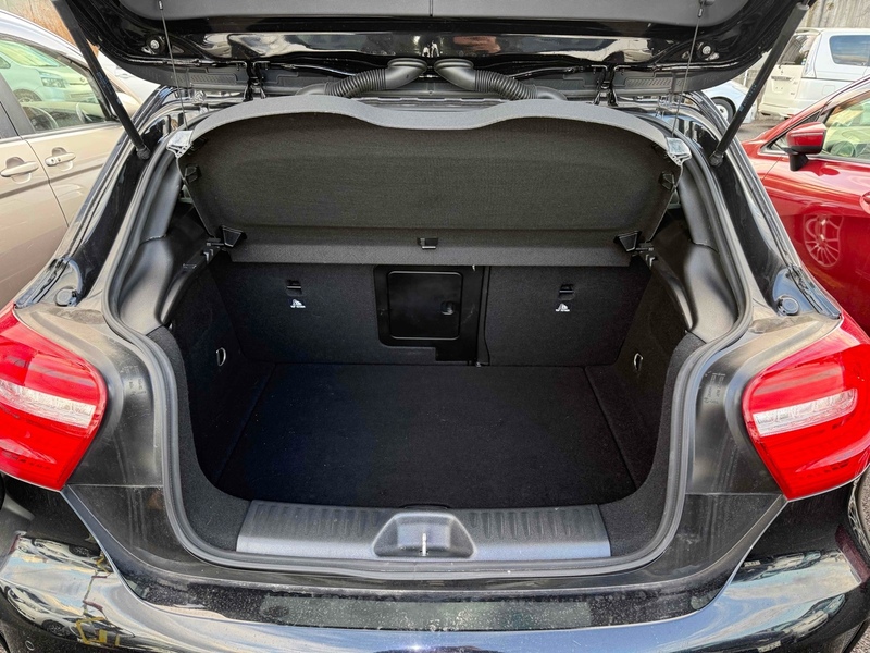 Mercedes-Benz A-Class A 180 Se - U11827