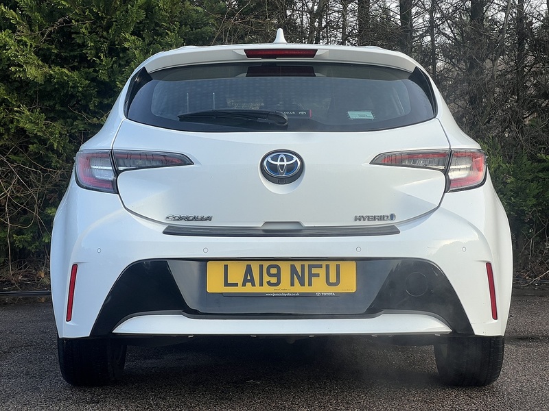 Toyota Corolla VVT-h Icon Tech - U11828