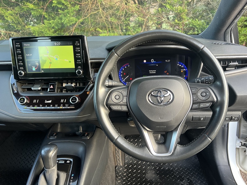 Toyota Corolla VVT-h Icon Tech - U11828