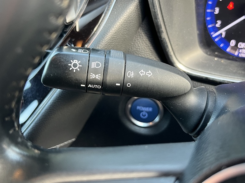 Toyota Corolla VVT-h Icon Tech - U11828