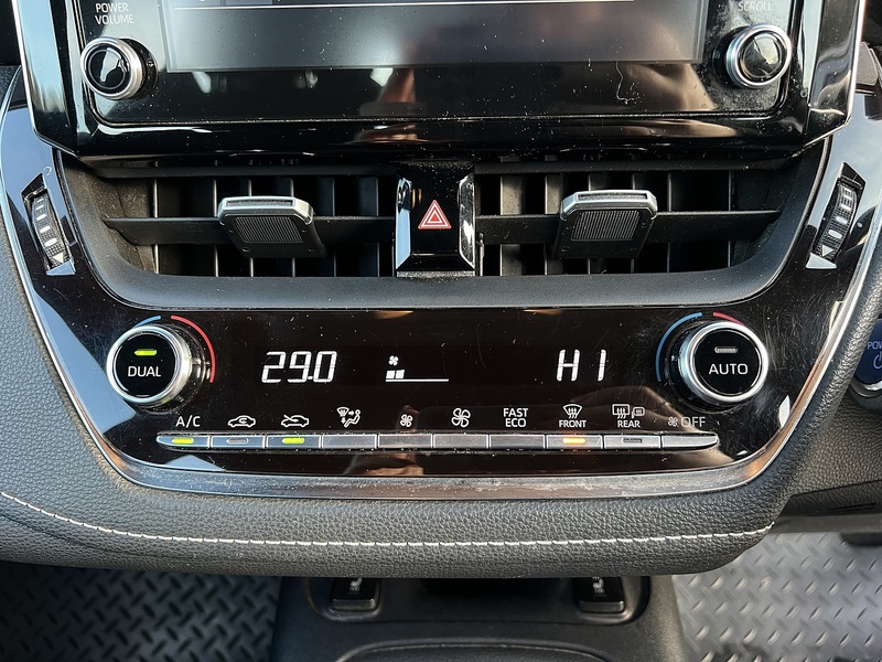 Toyota Corolla VVT-h Icon Tech - U11828