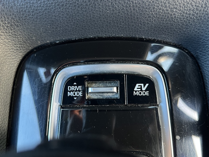 Toyota Corolla VVT-h Icon Tech - U11828