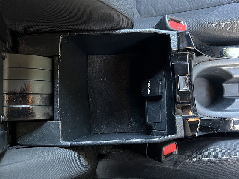 Toyota Corolla VVT-h Icon Tech - U11828