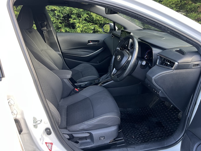 Toyota Corolla VVT-h Icon Tech - U11828