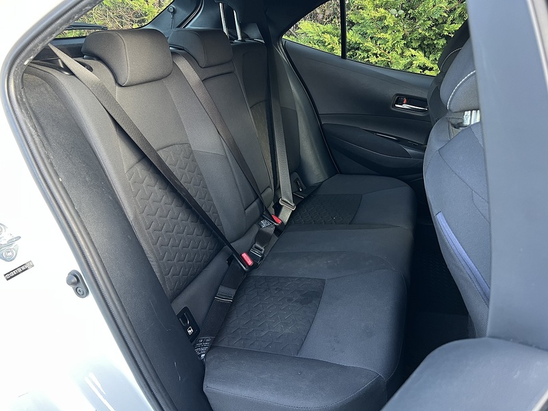 Toyota Corolla VVT-h Icon Tech - U11828