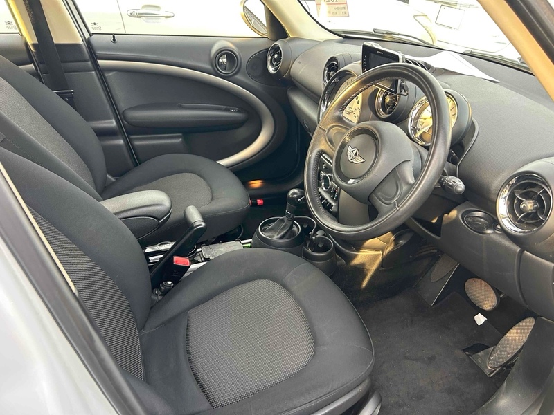 Mini Mini Countryman One - U11829