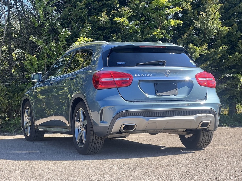 Mercedes-Benz Gla-Class Gla 180 Amg Line Premium - U11832