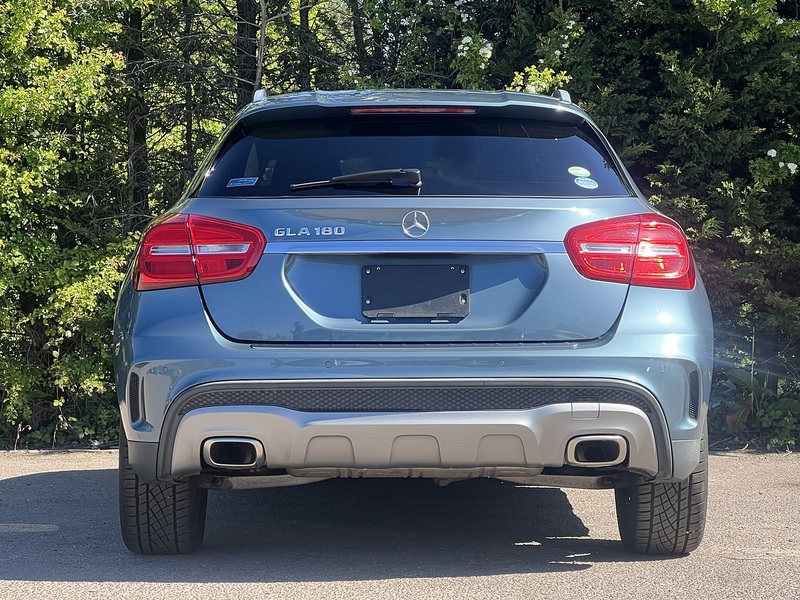 Mercedes-Benz Gla-Class Gla 180 Amg Line Premium - U11832
