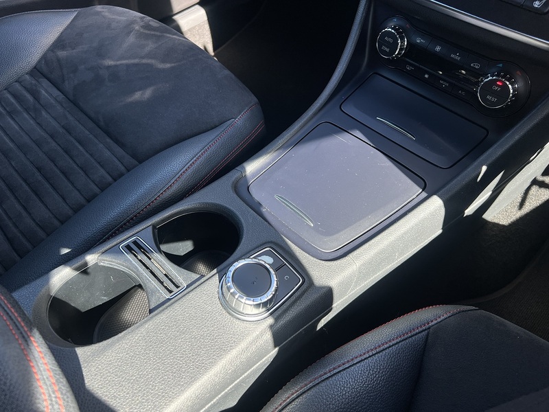 Mercedes-Benz Gla-Class Gla 180 Amg Line Premium - U11832