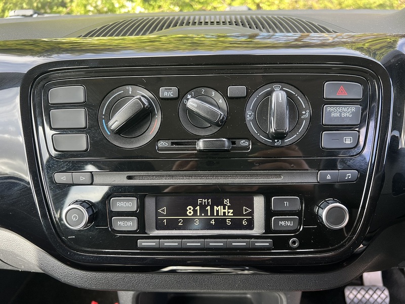 Volkswagen Up Move Up - U11834