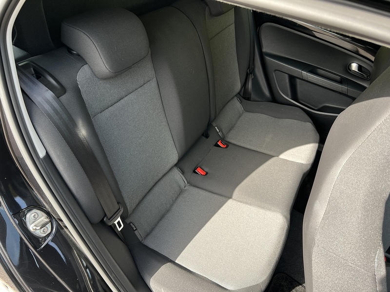 Volkswagen Up Move Up - U11834