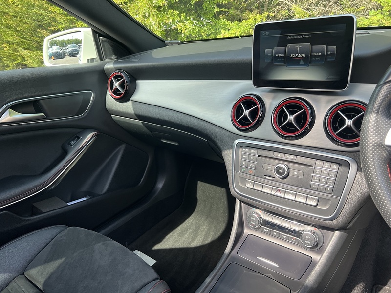 Mercedes-Benz Cla Cla250 Amg Sport 4Matic - U11839