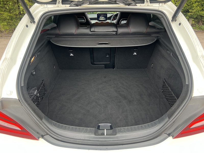 Mercedes-Benz Cla CLA250 AMG Shooting Brake - U11840