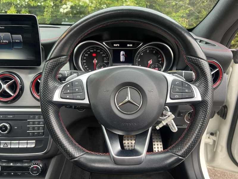 Mercedes-Benz Cla CLA250 AMG Shooting Brake - U11840