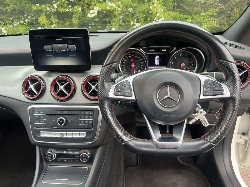 Mercedes-Benz Cla CLA250 AMG Shooting Brake - U11840
