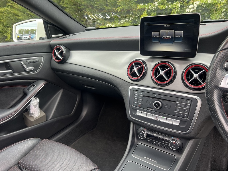 Mercedes-Benz Cla CLA250 AMG Shooting Brake - U11840