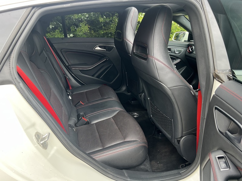 Mercedes-Benz Cla CLA250 AMG Shooting Brake - U11840