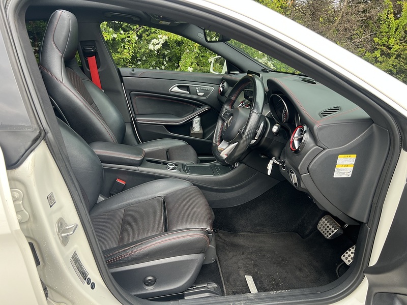 Mercedes-Benz Cla CLA250 AMG Shooting Brake - U11840