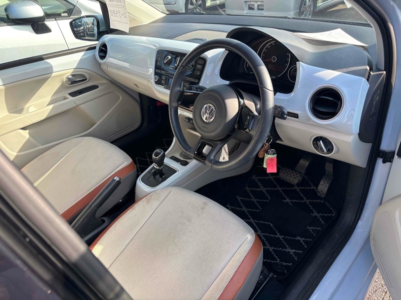 Volkswagen Up High Up - U11844