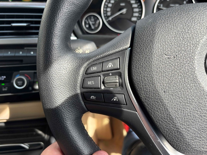 BMW 3 Series 320D Luxury Touring - U11845