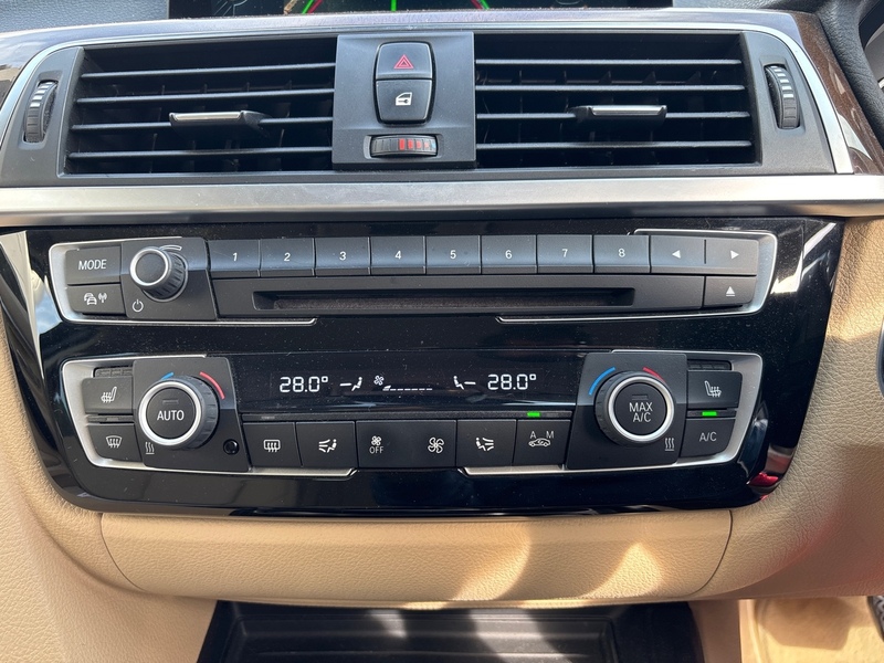 BMW 3 Series 320D Luxury Touring - U11845