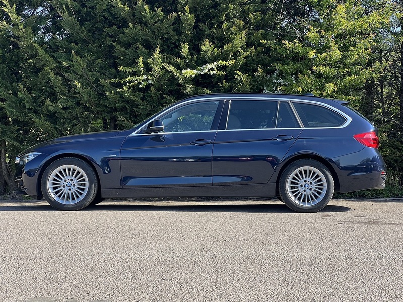 BMW 3 Series 320D Luxury Touring - U11845