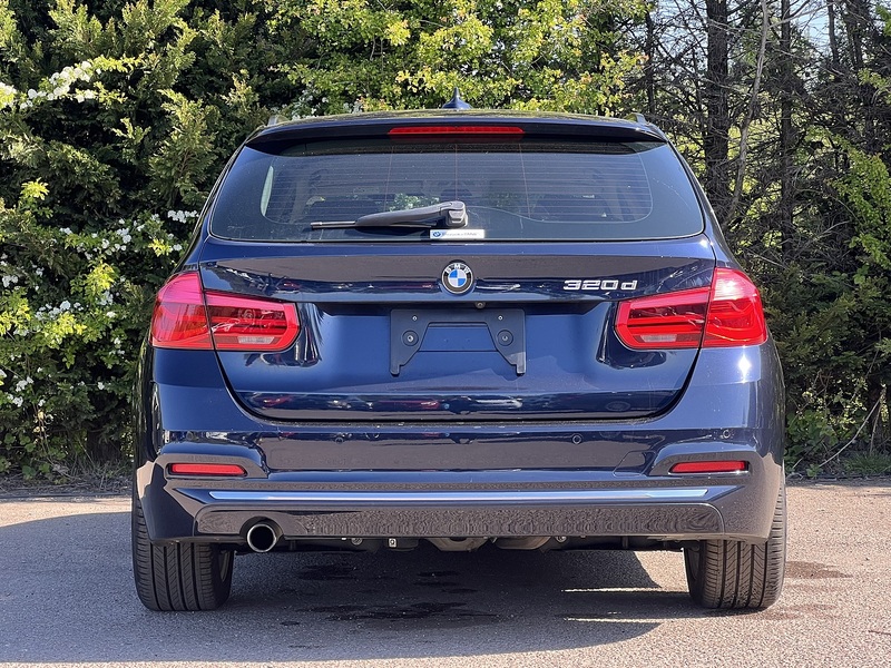 BMW 3 Series 320D Luxury Touring - U11845