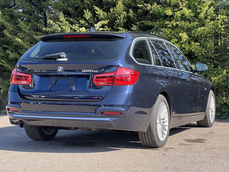 BMW 3 Series 320D Luxury Touring - U11845