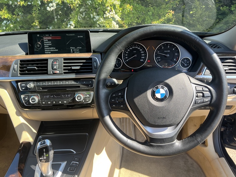 BMW 3 Series 320D Luxury Touring - U11845