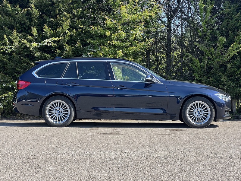 BMW 3 Series 320D Luxury Touring - U11845