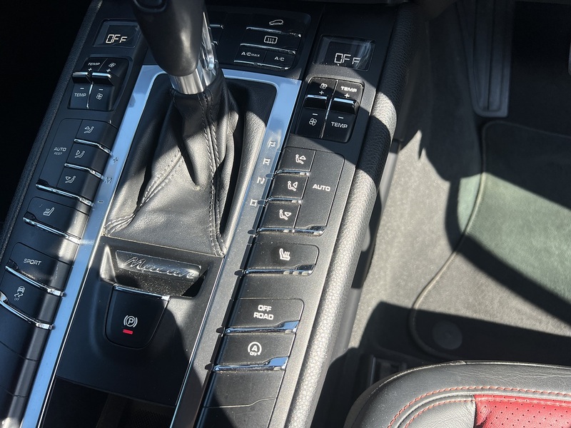 Porsche Macan T Pdk - U11847