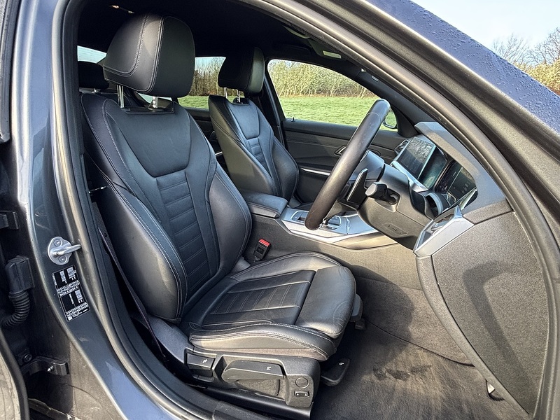 BMW 3 Series 320i M Sport - U11848