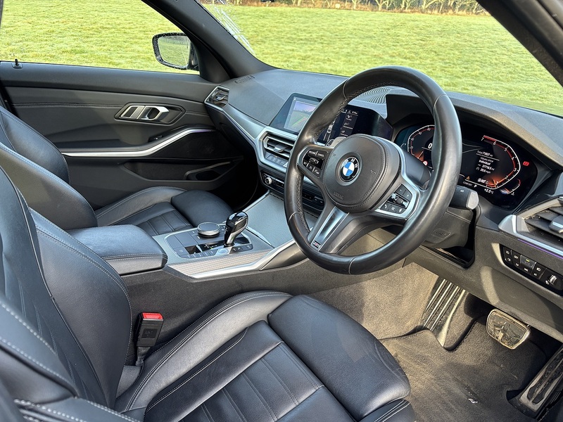 BMW 3 Series 320i M Sport - U11848