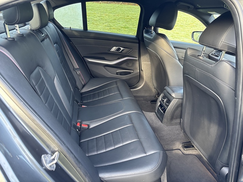 BMW 3 Series 320i M Sport - U11848