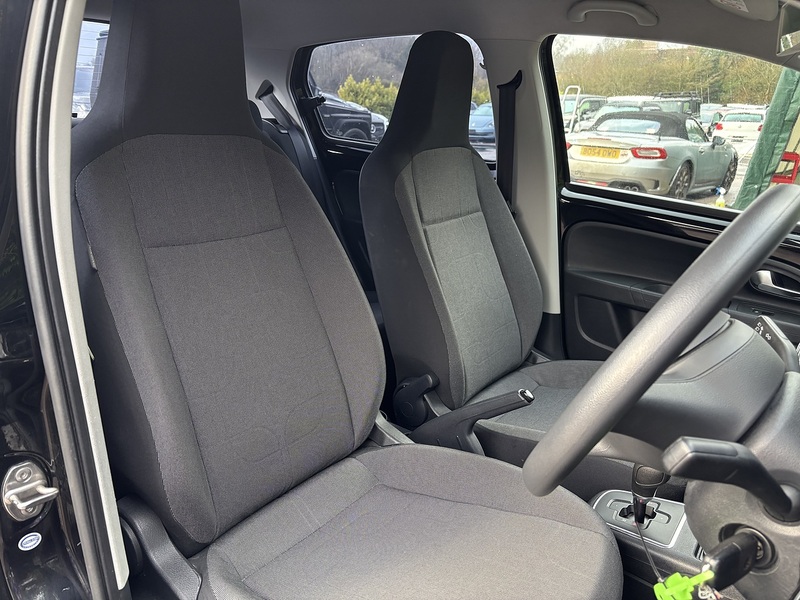 Volkswagen Up High Up - U11849