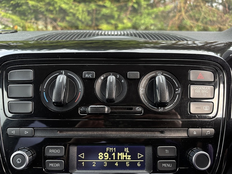 Volkswagen Up High Up - U11849