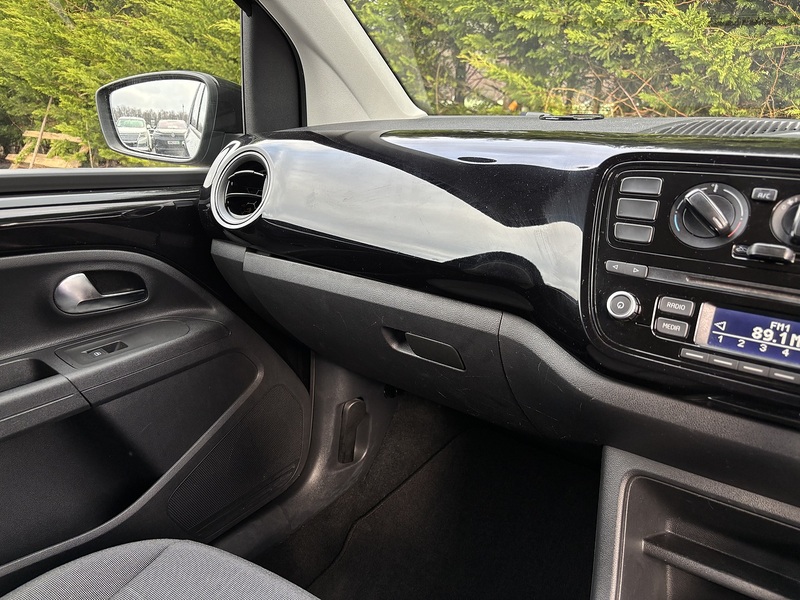 Volkswagen Up High Up - U11849