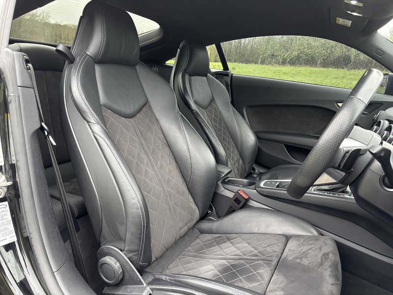 Audi TT TFSI S line - U11854