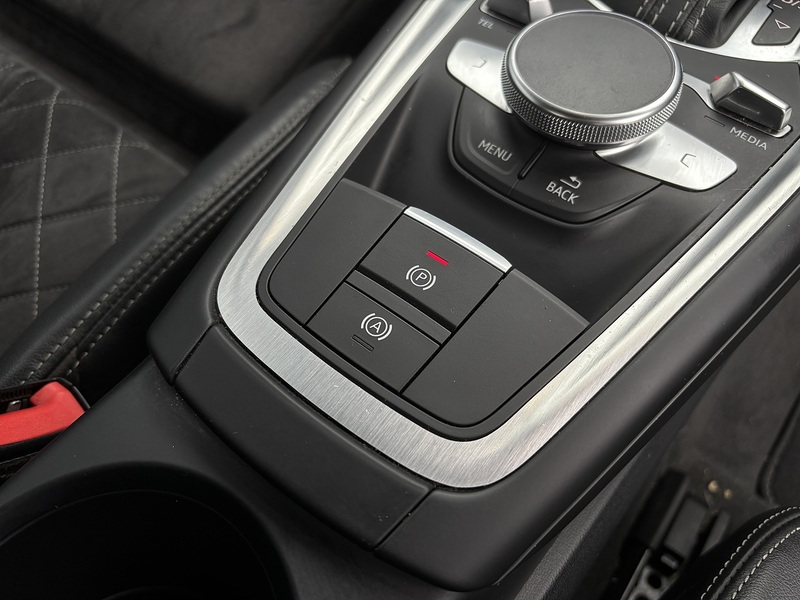 Audi TT TFSI S line - U11854