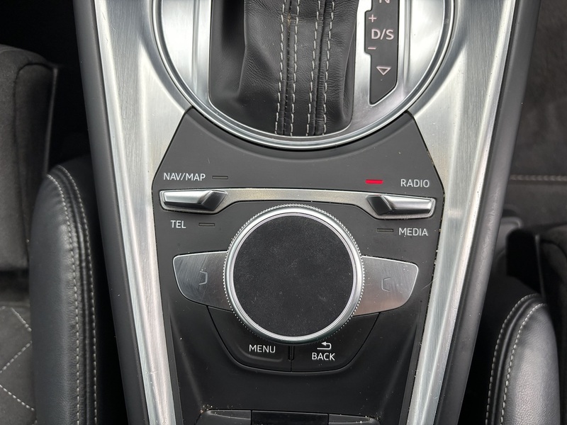 Audi TT TFSI S line - U11854