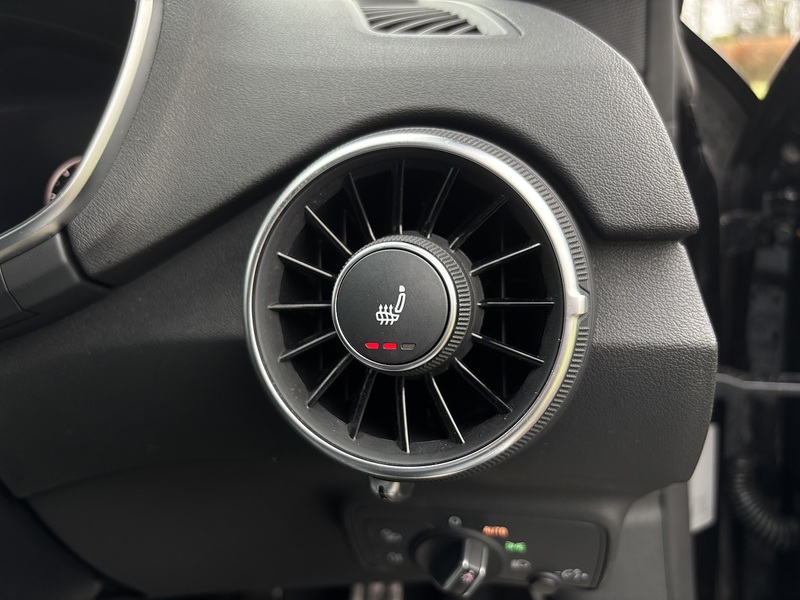 Audi TT TFSI S line - U11854