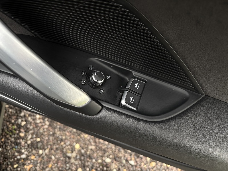 Audi TT TFSI S line - U11854