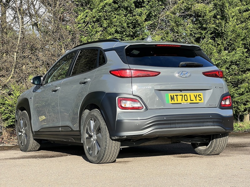 Hyundai KONA Premium SE - U11868